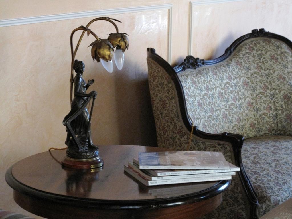B&B Di Charme Camelie Palazzo Nicotra Riposto Kültér fotó