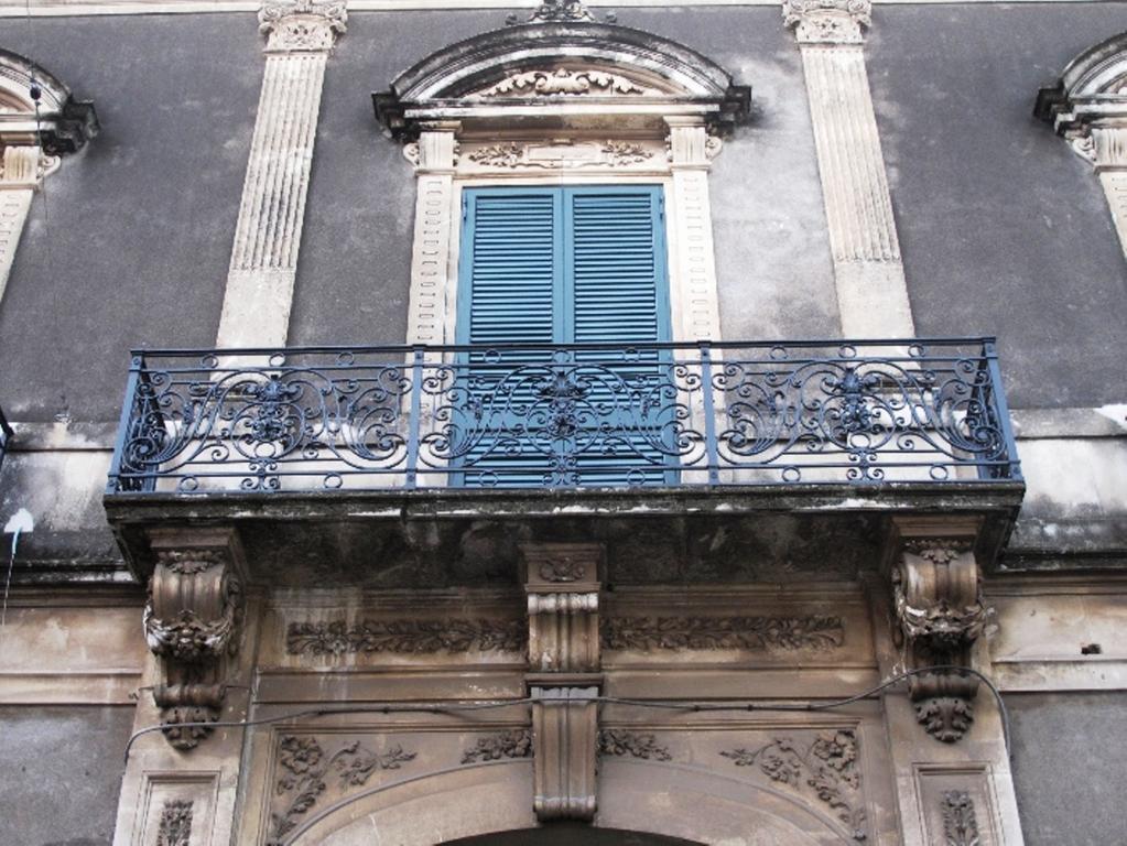 B&B Di Charme Camelie Palazzo Nicotra Riposto Kültér fotó