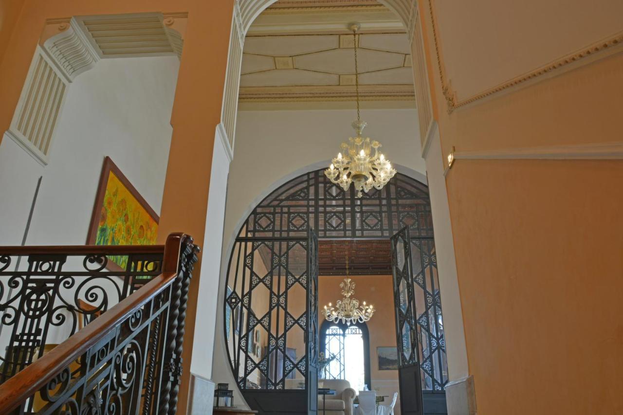 B&B Di Charme Camelie Palazzo Nicotra Riposto Kültér fotó