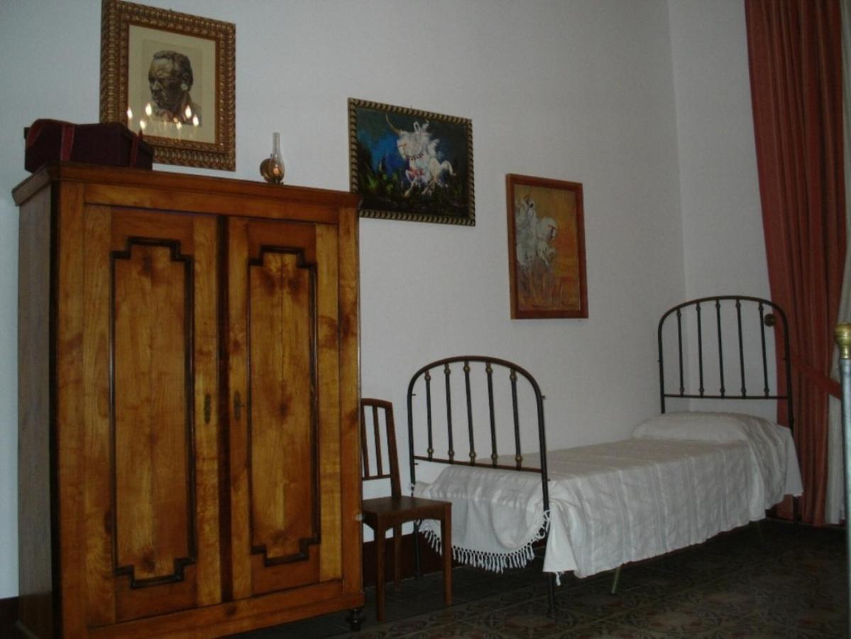 B&B Di Charme Camelie Palazzo Nicotra Riposto Kültér fotó